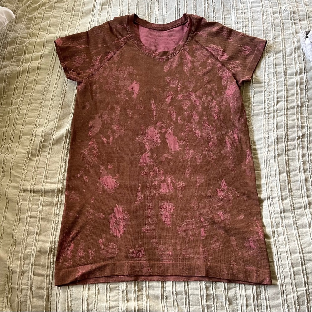 Like New Lululemon Swiftly Tech Size 10 - image 3